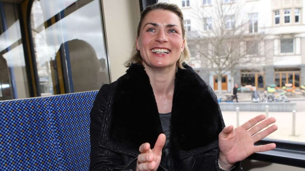 Alesia Graf: Todesursache, Biografie, Karriere, Titel und Vermächtnis der Box-Weltmeisterin alesia graf